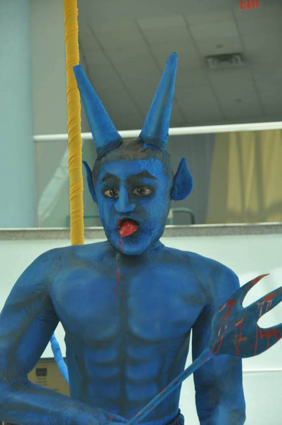 Decoração de carnaval no aeroporto de Port of Spain, em Trinidad e Tobago